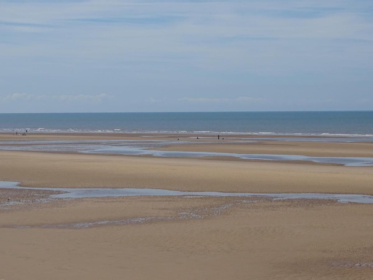 Ocean Bay Hotel Blackpool Bagian luar foto