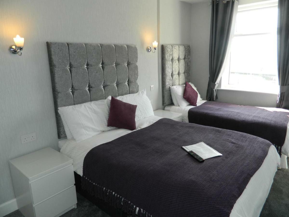 Ocean Bay Hotel Blackpool Bagian luar foto