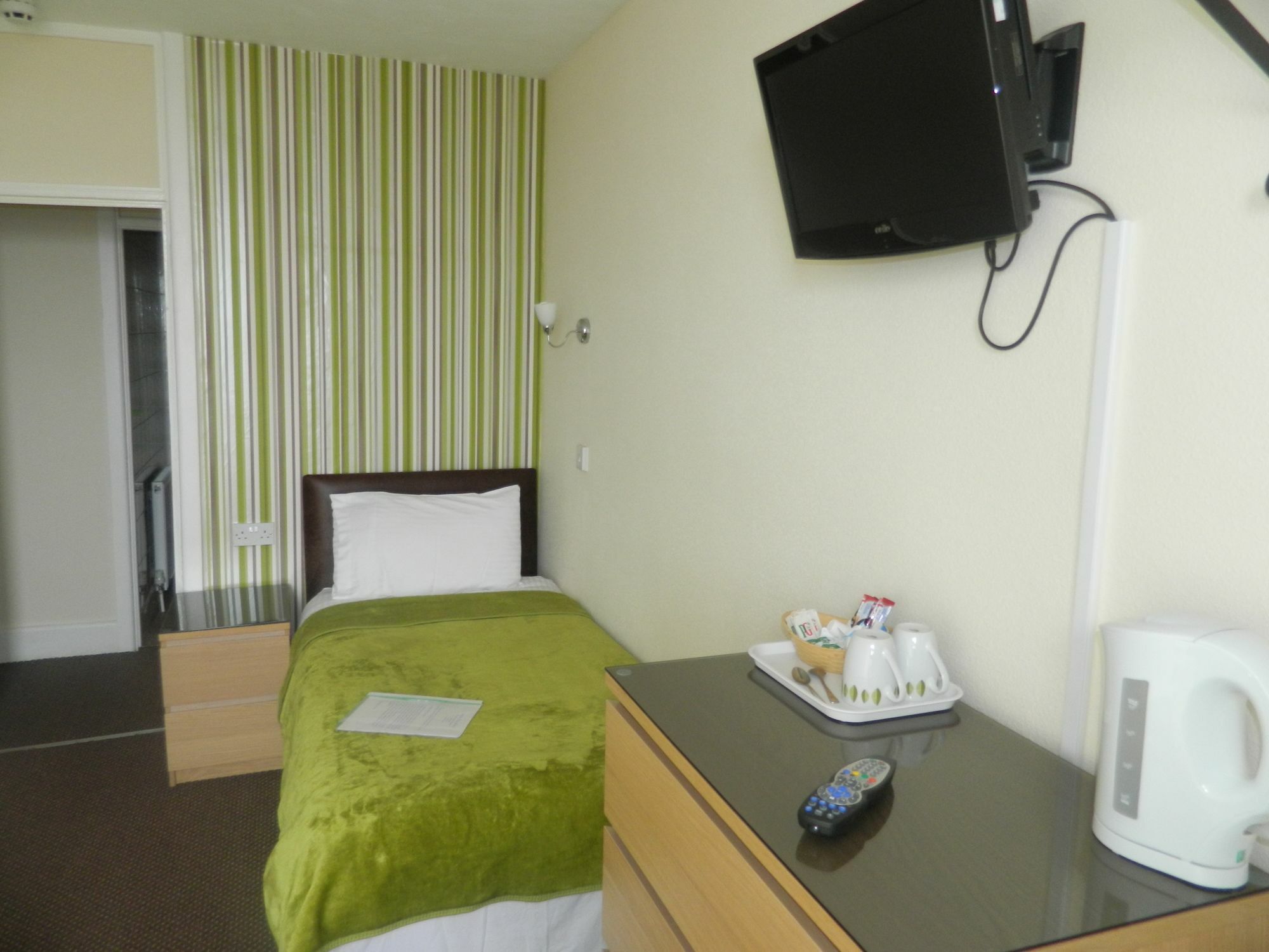 Ocean Bay Hotel Blackpool Bagian luar foto