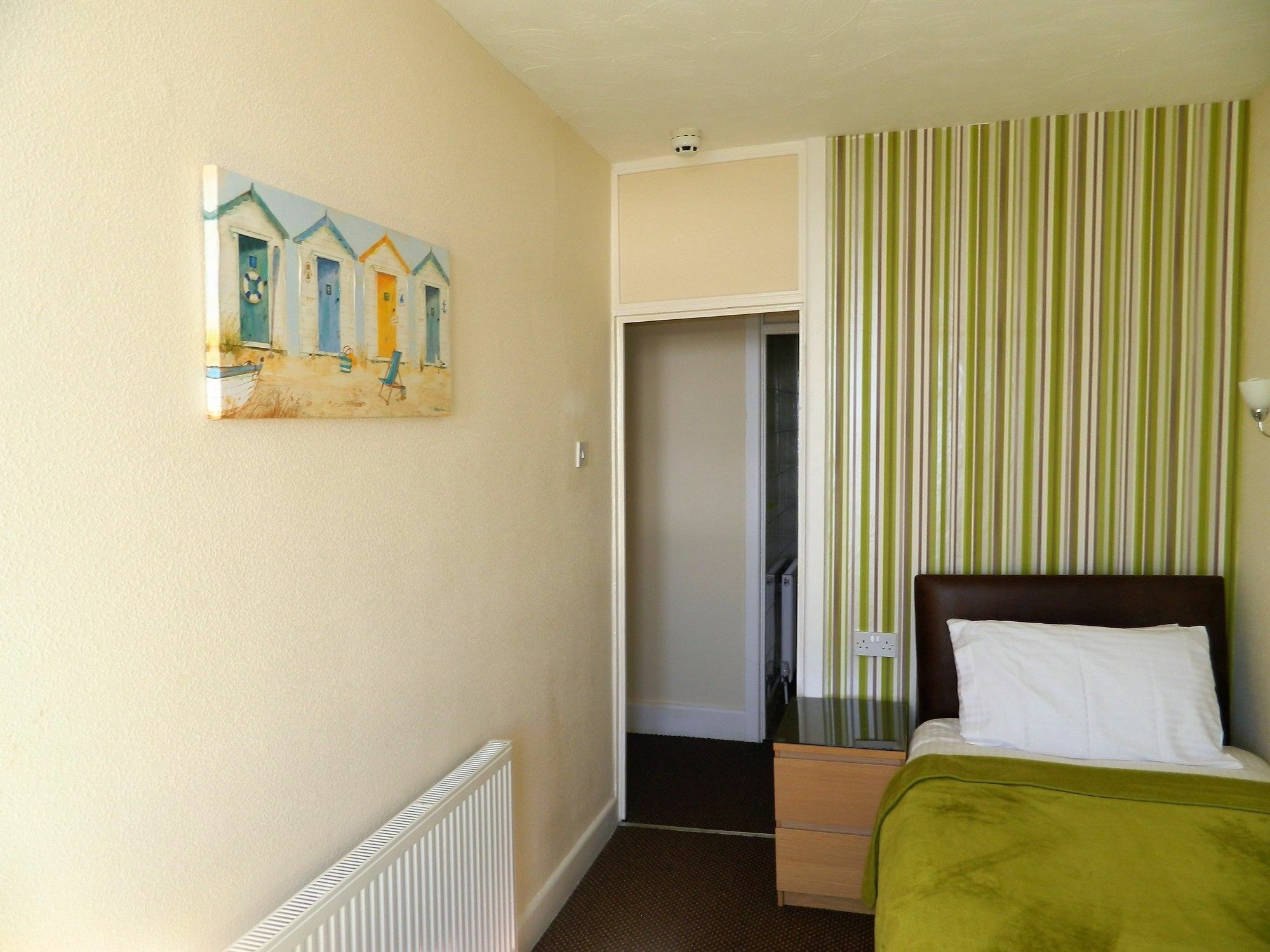 Ocean Bay Hotel Blackpool Bagian luar foto