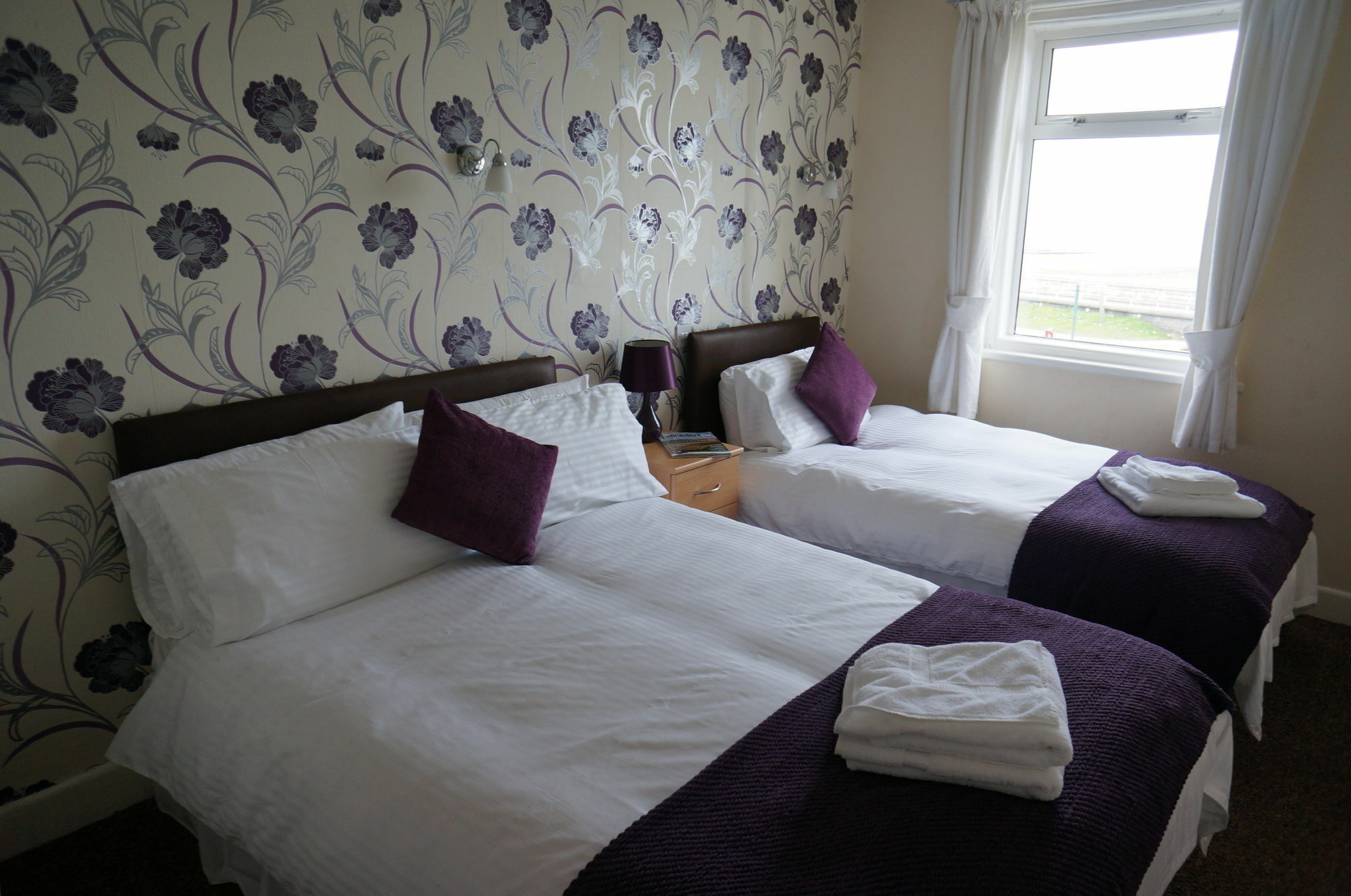 Ocean Bay Hotel Blackpool Bagian luar foto